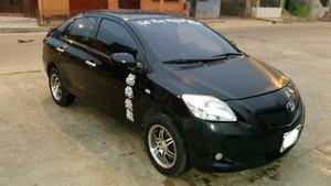 Toyota Yaris 1.300cc mecanico, gasolinero