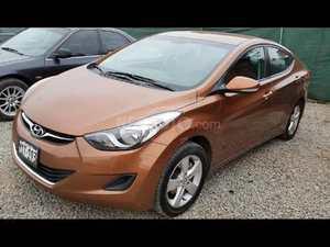 Hyundai Elantra 2012