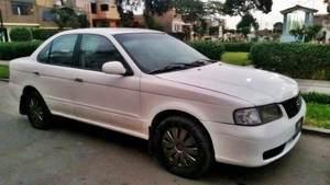 Nissan Sunny modelo sedan