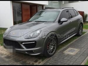 Porsche Cayenne-gts