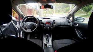 Kia Cerato Sedán